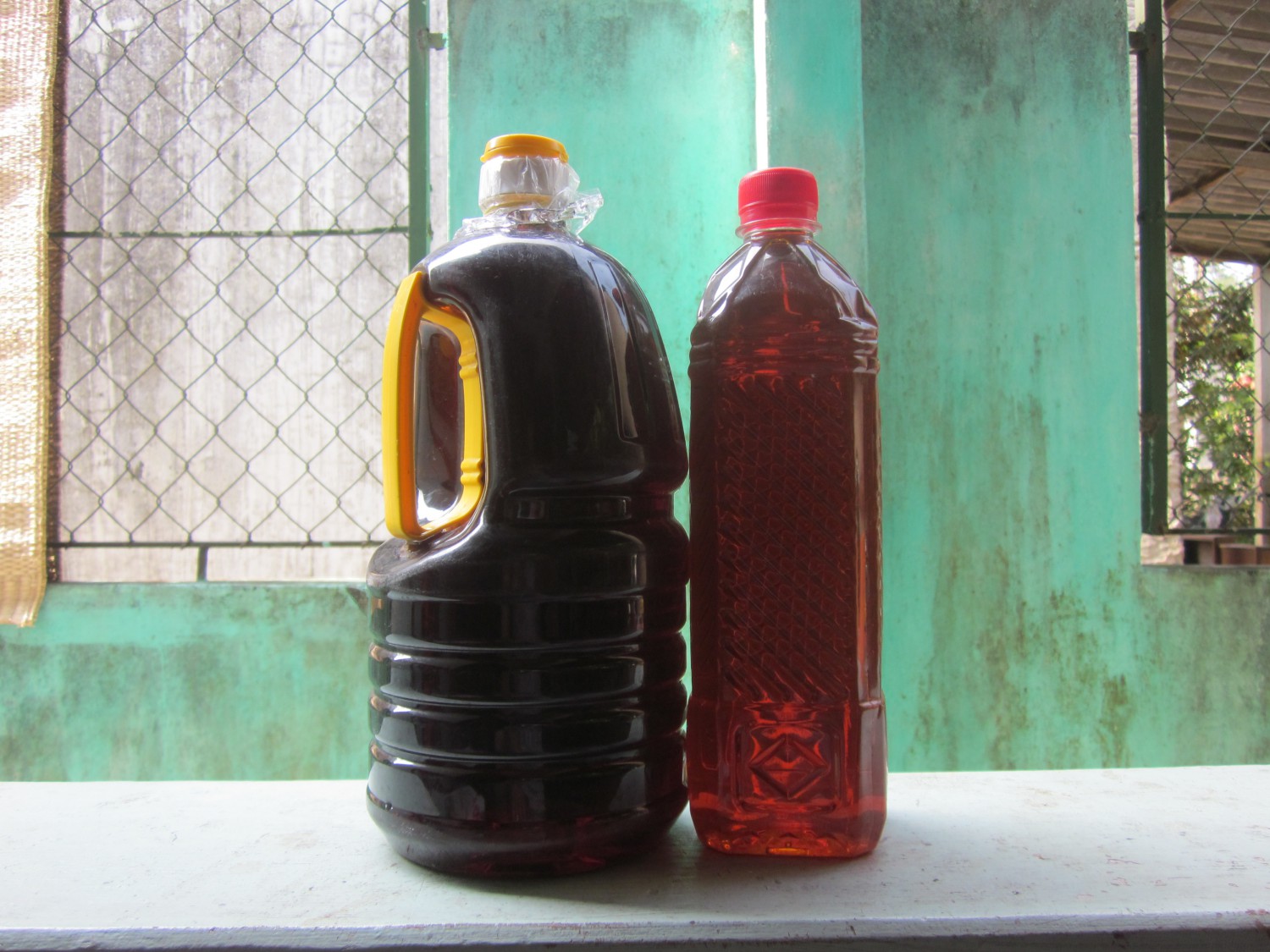Nước mắm cá cơm nguyên chất Cửa Hội